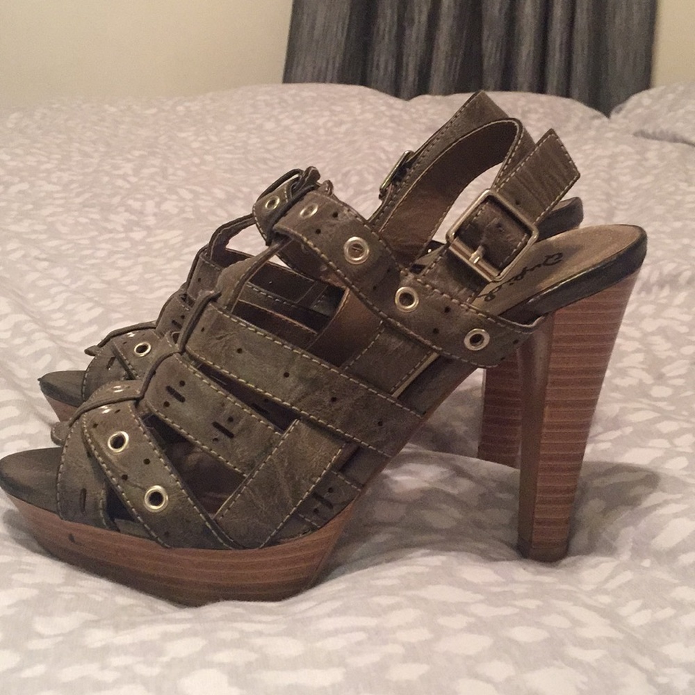 Grey/Brown Heels